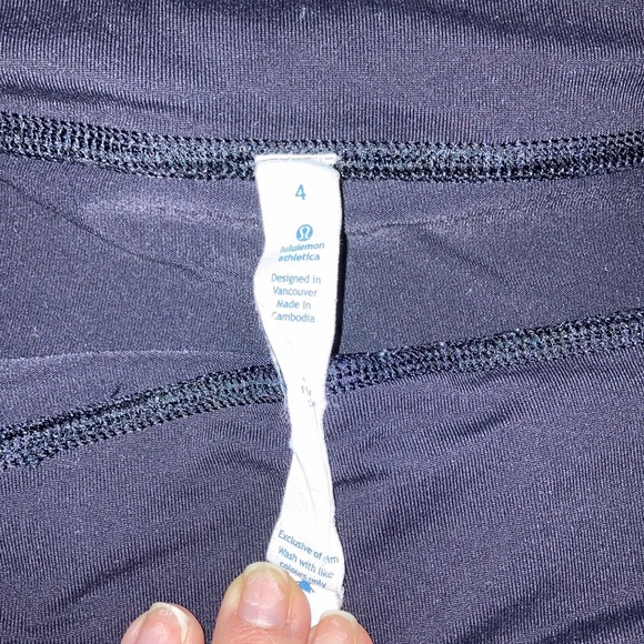 Lulu lemon Capri leggings - Picture 3 of 6